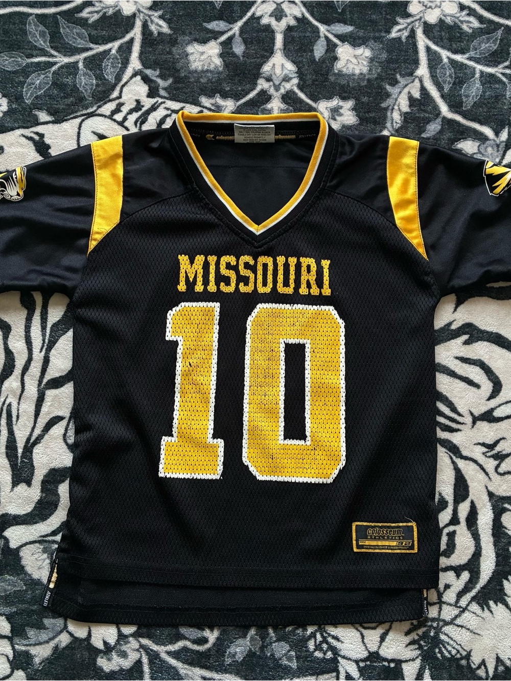 004 - WOMENS UNIVERSITY OF MISSOURI MU TIGERS JERSEY